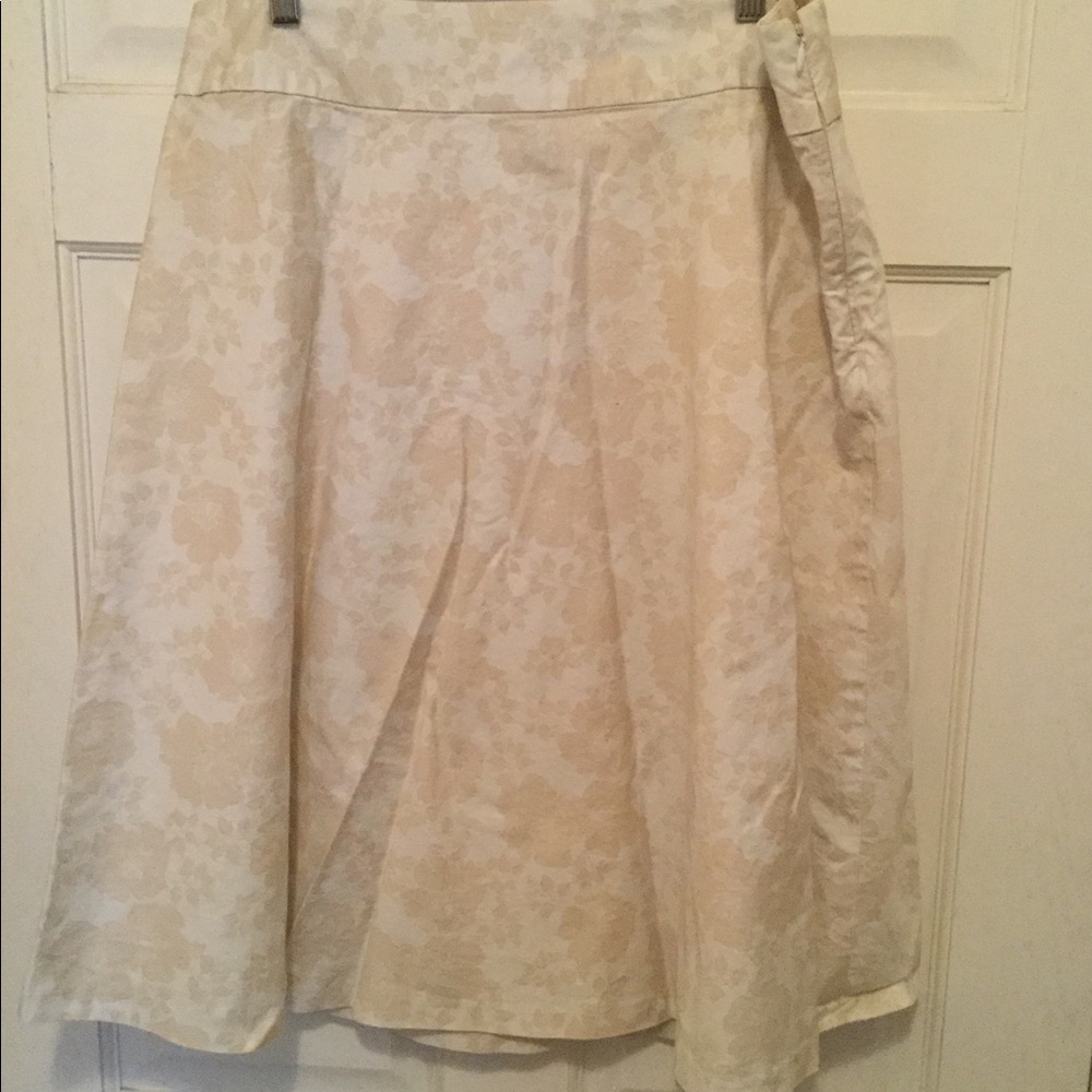 Adorable 100%cotton a-line skirt from the Gap